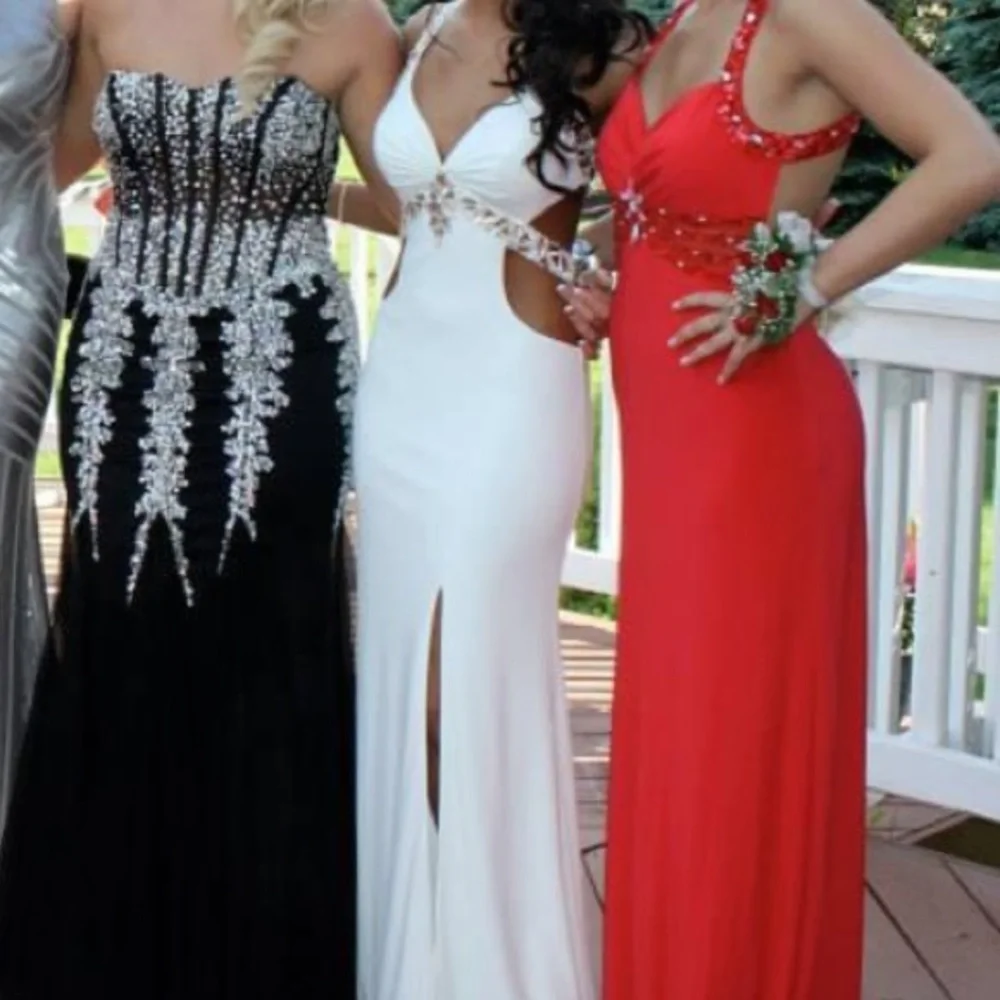 STUNNING White Tony Bowls PROM Dress - Picture 8 of 16